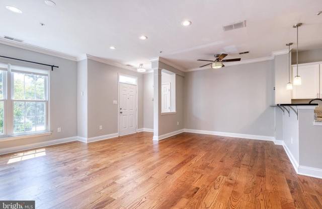 3bd 2.5bth townhome in the highly sought after Piney Orchard community in Odenton. Gallery 3