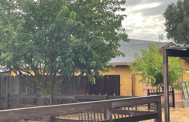 For the Outdoor Enthusiast. A Newly Updated 1 Bedroom, 1 Bath with so much more! Gallery 1