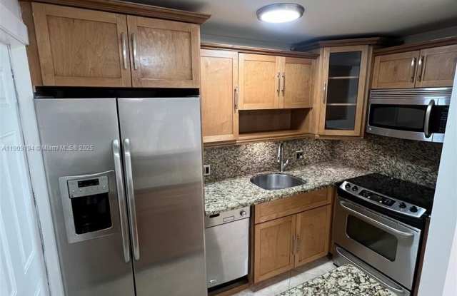 1515 NE 125th Ter photos photos