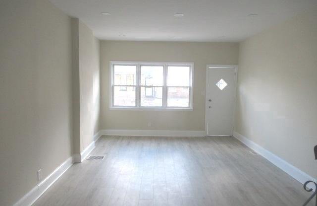 724 SPRUCE Street Gallery 2