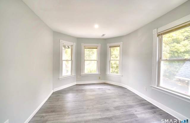 7 Ridgewood Street Gallery 4