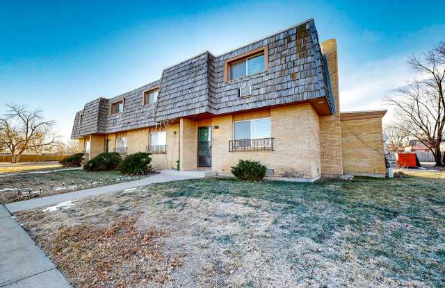 Updated 2 Bed Townhouse w/ Utilities Included! photos photos Updated 2 Bed Townhouse w/ Utilities Included! photos photos