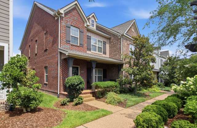 Beautiful 3 Bedroom, 3 Bath Townhome Minutes from Downtown Franklin Gallery 3