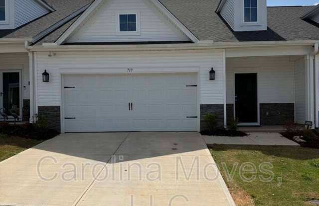 717 Isleworth Lane photos photos
