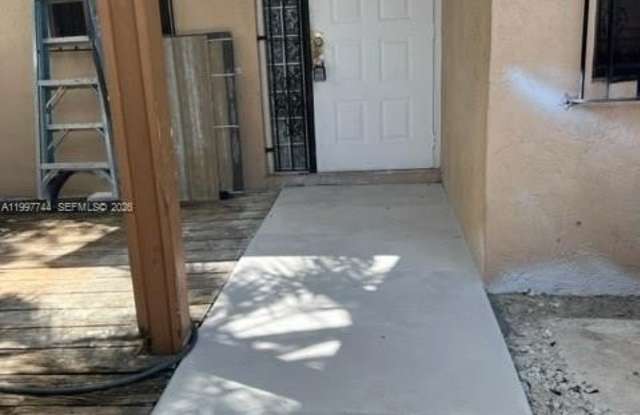 6714 NW 188th Ter photos photos