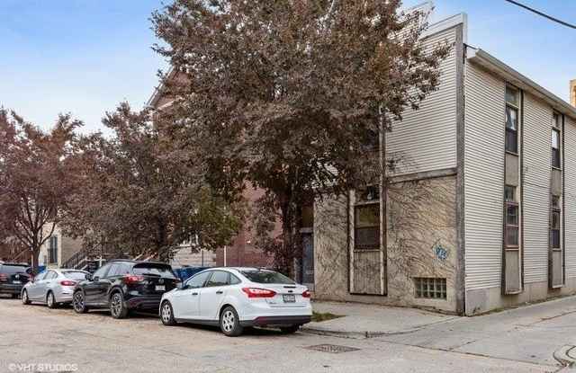 1723 S Jefferson Street unit: 1R photos photos