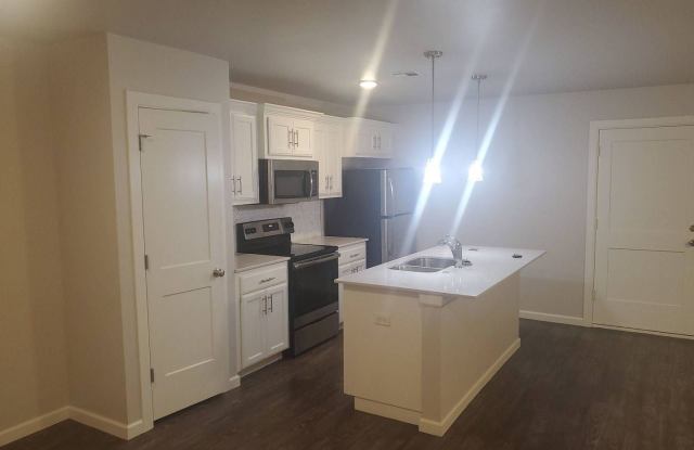 4916 Avion Court Gallery 4