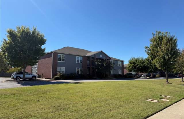 812 E Post Road Gallery 1