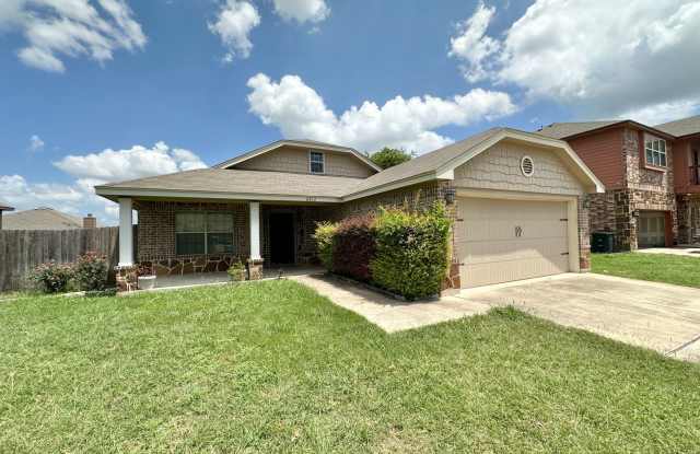 Available July 15th! Pets Accepted! photos photos