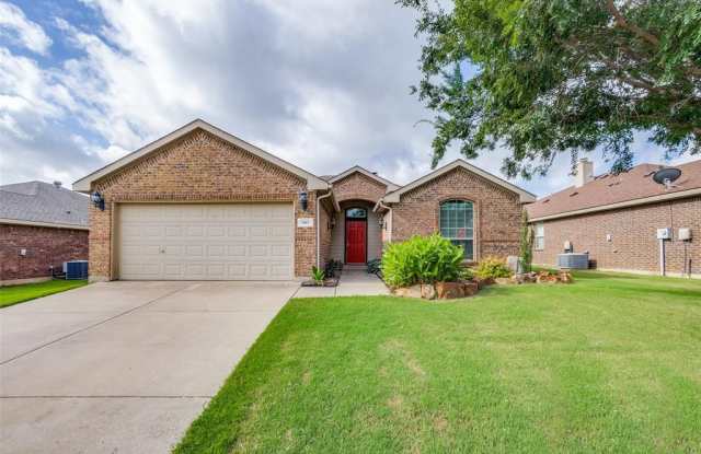 905 Meadowedge Lane - 905 Meadowedge Lane, Denton, TX 76207