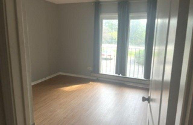 203 N WATERS EDGE Drive Gallery 4