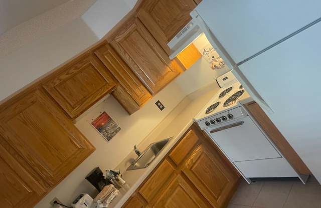 One bedroom one bathroom unit in Highland Estates with all utilities included! photos photos