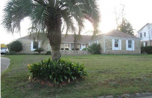 8801 THUNDERBIRD DR - 8801 Thunderbird Drive, Ferry Pass, FL 32514