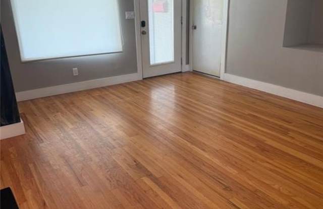 1215 Westlawn Drive Gallery 3