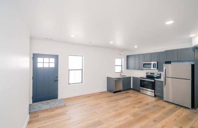 57 South 300 East, Basement Apartment Gallery 1