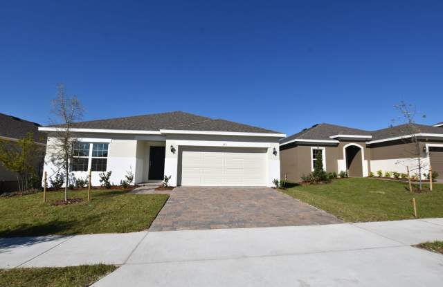 Single Family Home, 4 Bedroom, 2 Bath, 2 car garage for Rent at 173 Luxmore Rd, Groveland, FL34738 photos photos