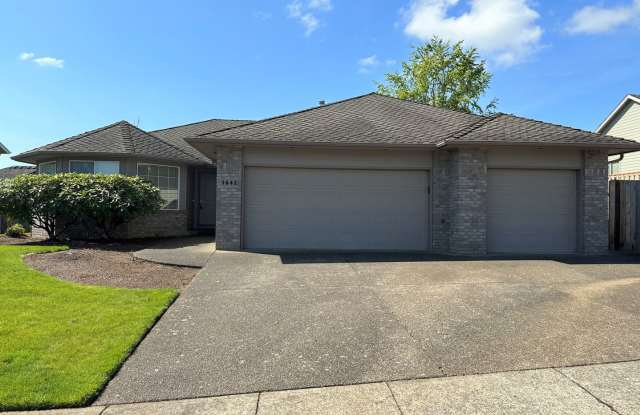 BEAUTIFUL 3 BEDROOM 2 BATH HOUSE LOCATED IN WEST SALEM Gallery 1