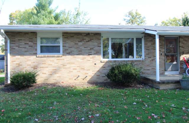 Two Bedroom Duplex - 201 West Center Street, Smithville, OH 44677