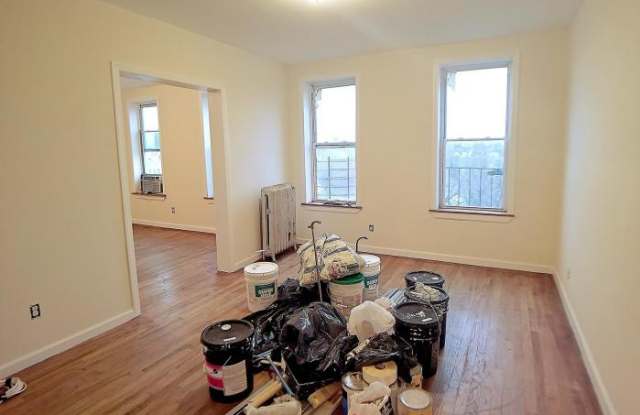 2555 Grand Concourse Gallery 2
