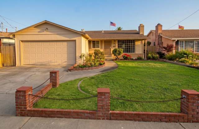 Updated Three Bedroom Gem with Gorgeous Hardwood Floors photos photos