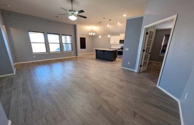 Beautiful Home in a Desirable Edmond Location Gallery 4