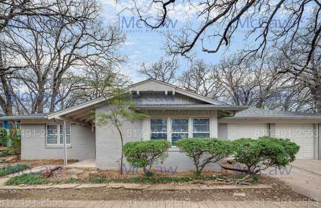 Beautiful 4/3 in Fort Worth! - 7212 Robinhood Lane, Fort Worth, TX 76112