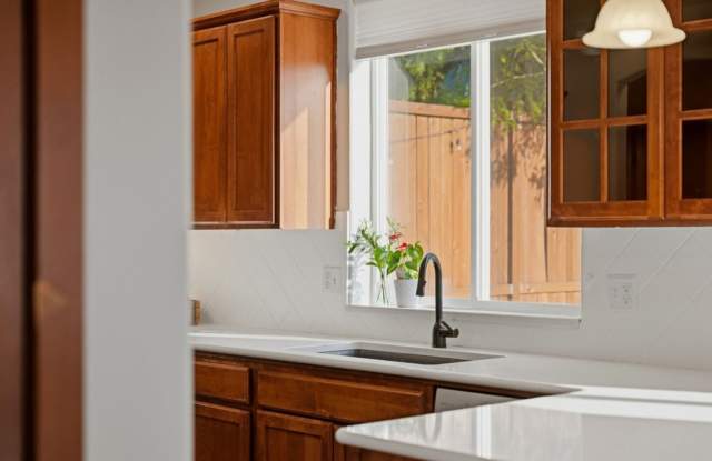Rent: $3100, 4 bed / 2.5 baths Gallery 4