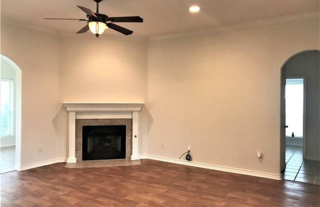3754 Essen Loop Gallery 2