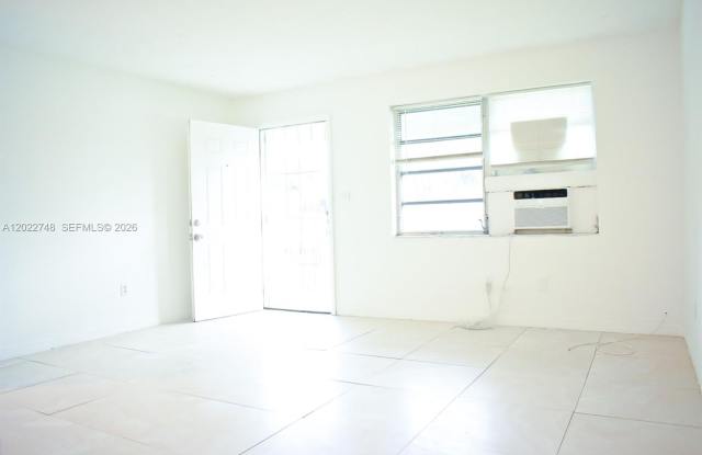 2395 NW 82nd St photos photos
