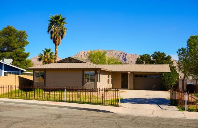 Updated 4 Bedroom / 2 Bathroom Home in Las Vegas photos photos