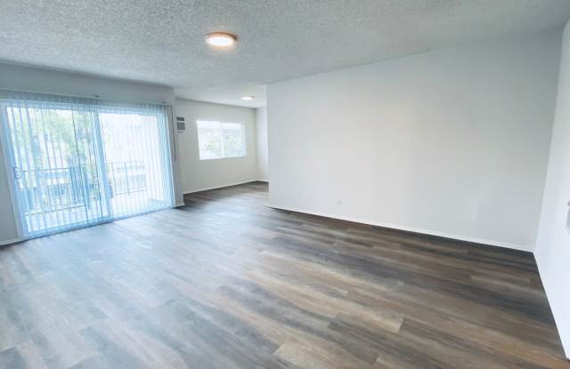 20317 Saticoy St. photos photos