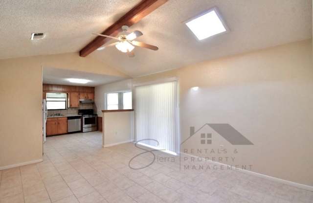 Charming 3 Bedroom 1.75 Bath, 1 Car Garage, 1 Carport Home In Copperas Cove! Gallery 4