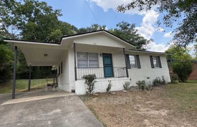 746 Andrea Dr photos photos