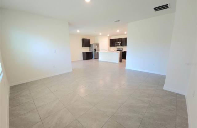 296 HICKORY COURSE Trail Gallery 4