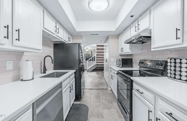 2615 N HAYDEN Road unit: 114 photos photos