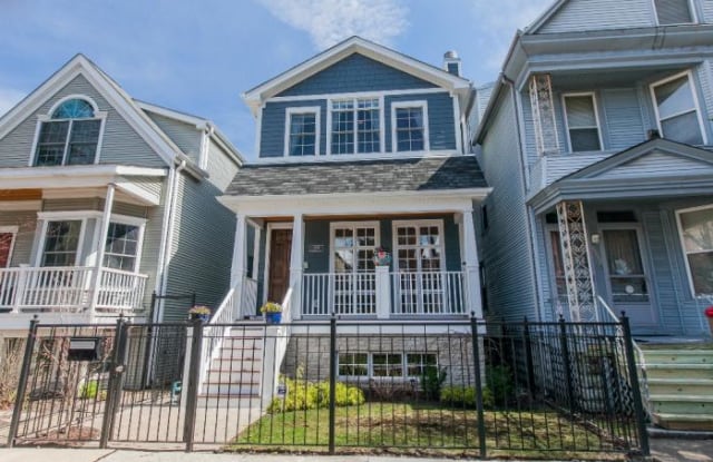 3339 CLAREMONT - 3339 N Claremont Ave, Chicago, IL 60618