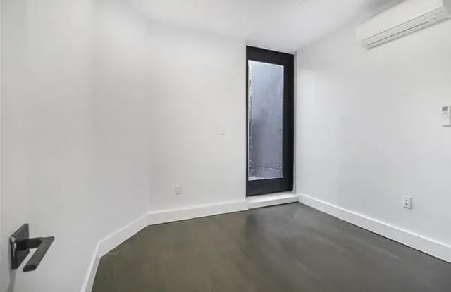 771 Lexington ave Gallery 4