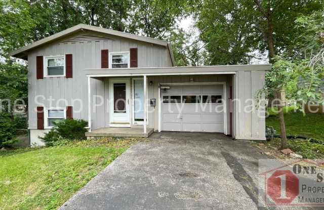 Split level 3 bedroom, 1.5 bathroom, and 1 car garage home in Independence, Missouri photos photos