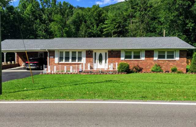 1135 Rock Creek Rd - 1135 Rock Creek Road, Unicoi County, TN 37650