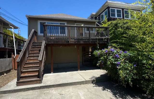 Charming Alameda Gem on Clinton Ave | Steps from the Island's Best photos photos Charming Alameda Gem on Clinton Ave | Steps from the Island's Best photos photos
