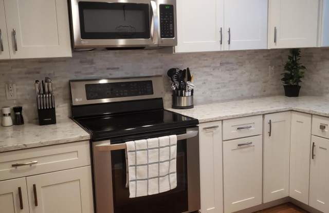 6021 SE Landing Way Bldg 2 Unit #2 Gallery 2