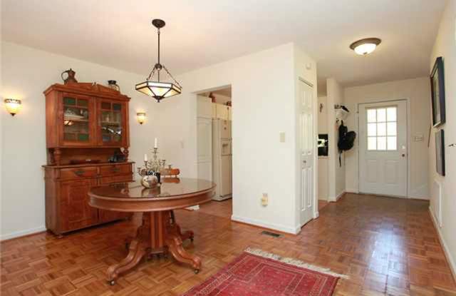 Peaceful 3 Bedroom Duplex Townhouse Gallery 3