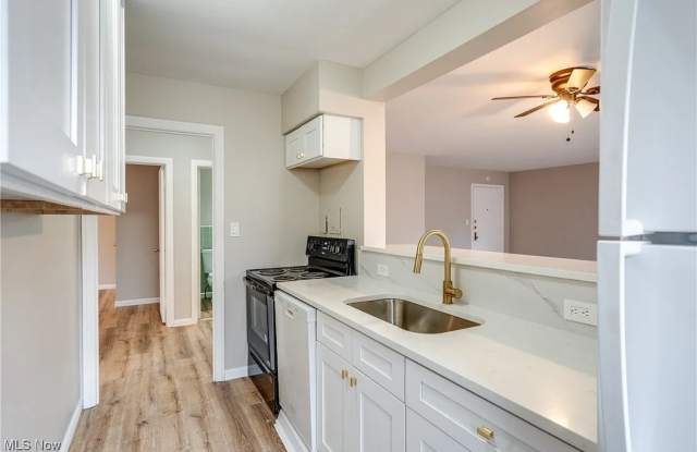 13785 Cedar Road photos photos