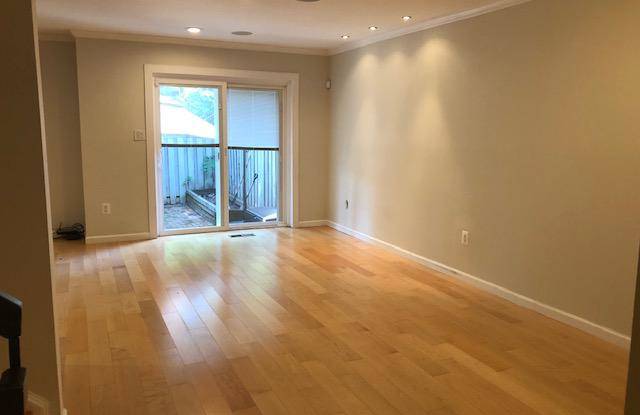 1745 CY COURT Gallery 4