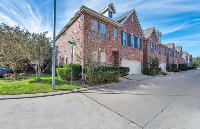 1522 Olive Garden Gallery 2