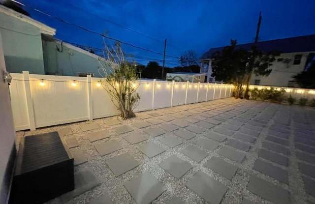 615 SW 9th Street photos photos