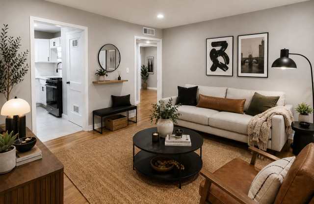 206 E Gregory 2E Gallery 3