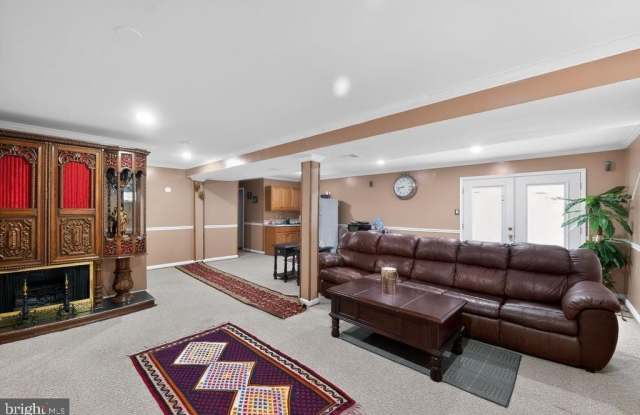 15010 BLACKBURN Road Gallery 4