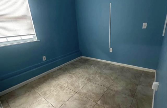 608 Freedom Ct photos photos