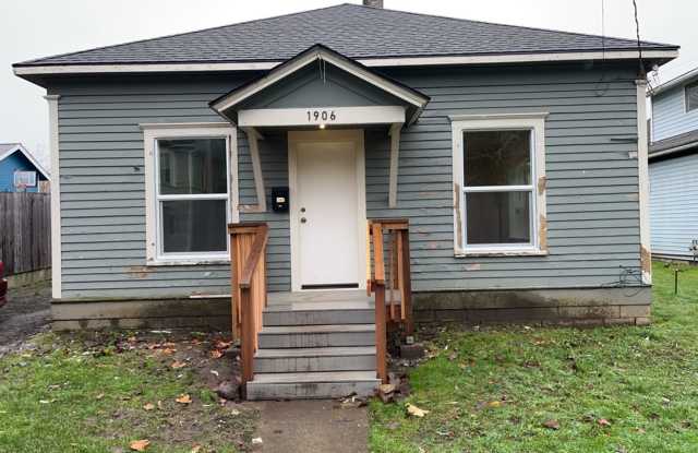 3 Bedroom Home for Rent, New kitchen, windows, flooring, and lights! photos photos